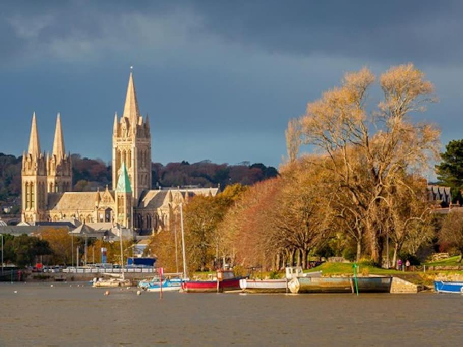 An Entire Fabulous Holiday Home - It'S All Yours! St Columb Major エクステリア 写真